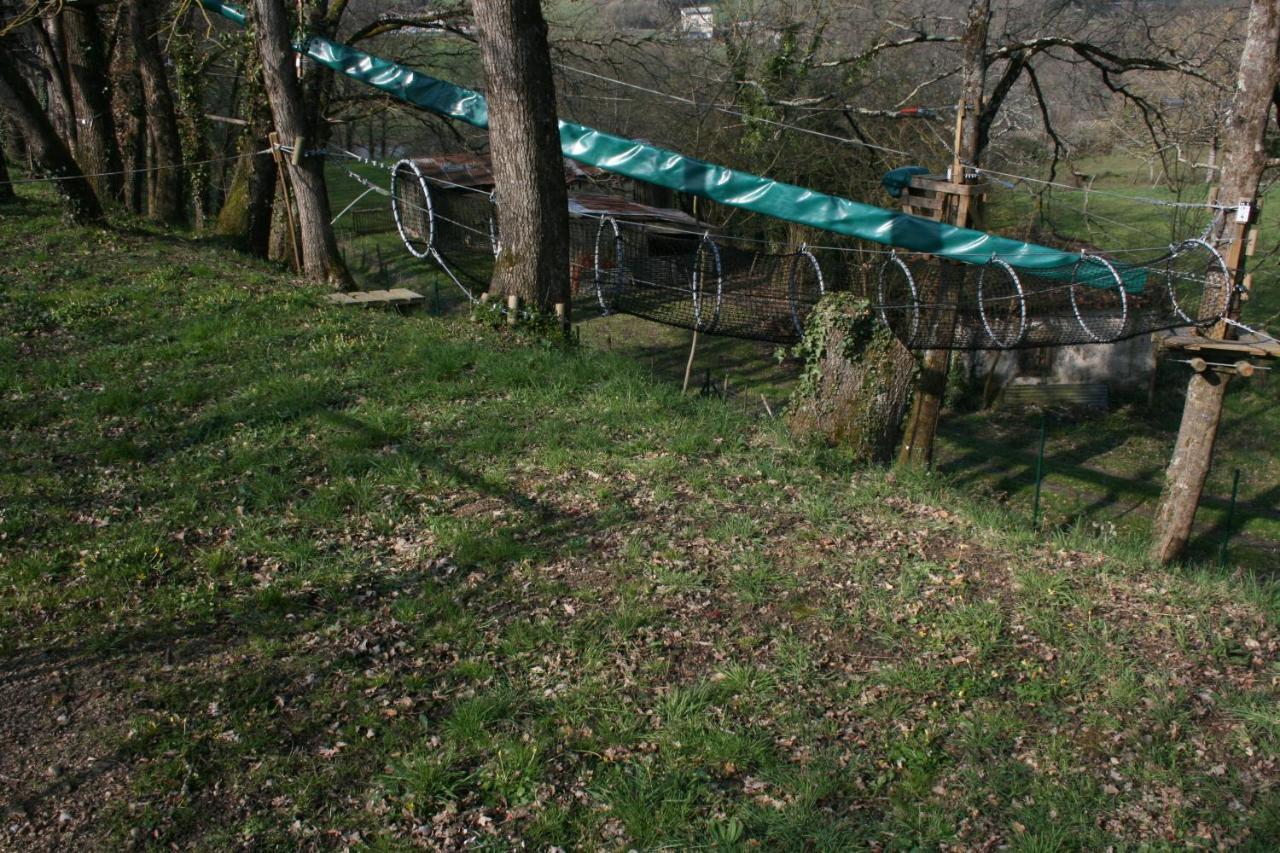 The Petite Chalet Chambre d'hôtes L'Isle-Jourdain  Extérieur photo